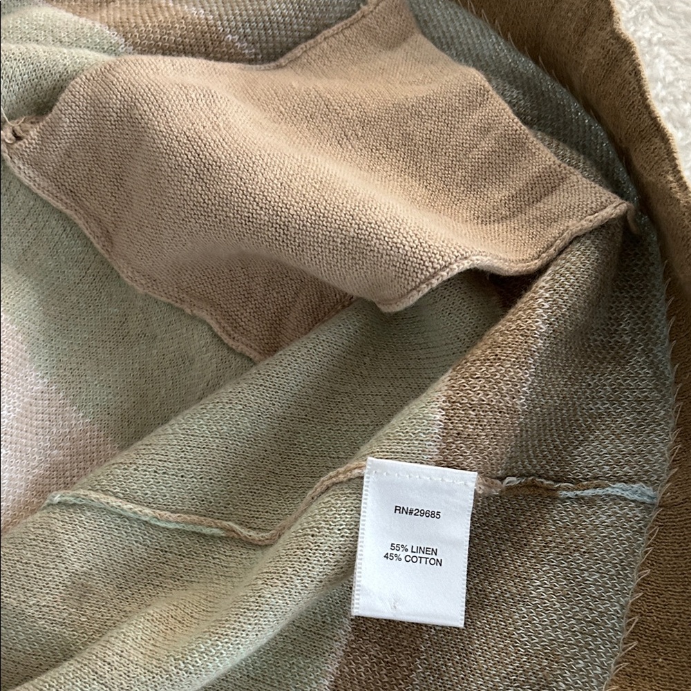 Pendleton Linen Blend Beige and Blue Patterned Cardigan. Size L - Picture 11 of 13